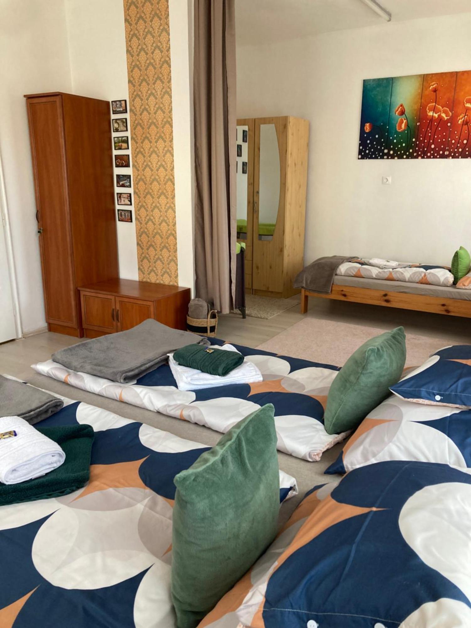 Tavaszpart Vendeghaz Appartement Szeged Buitenkant foto