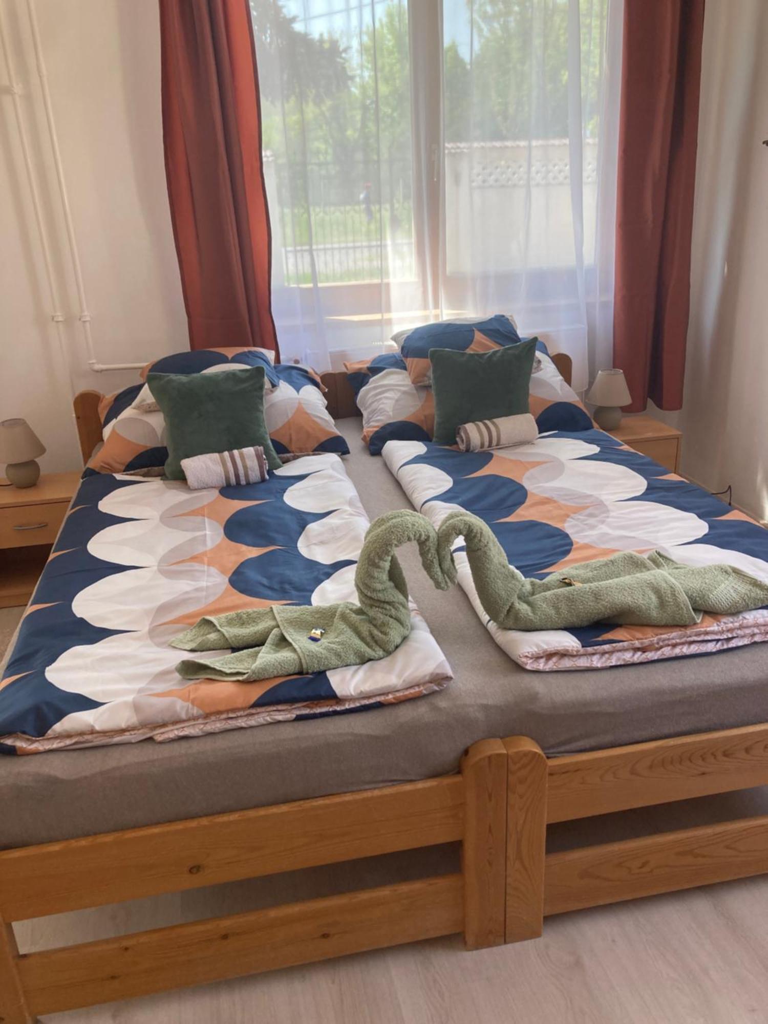 Tavaszpart Vendeghaz Appartement Szeged Buitenkant foto