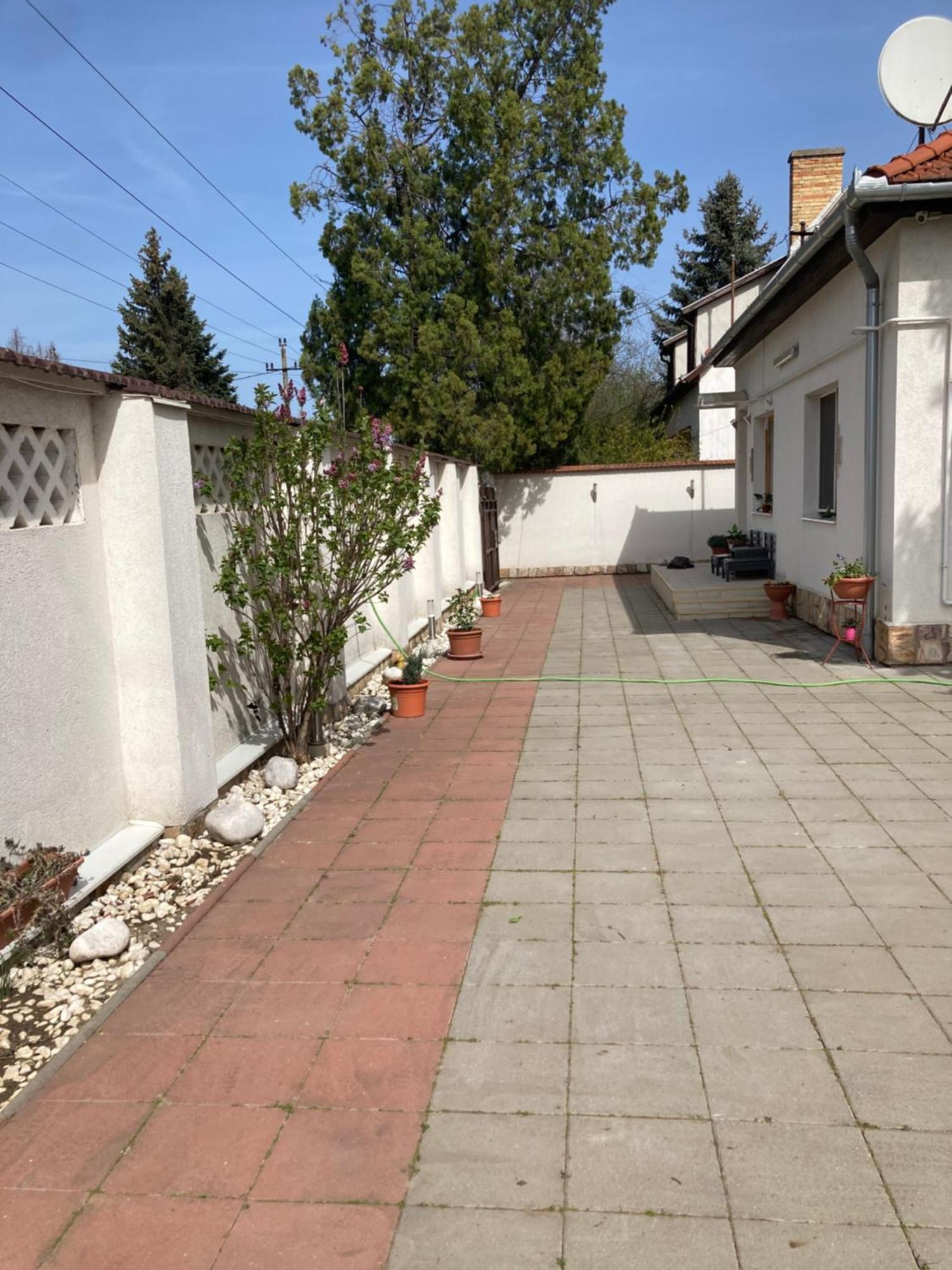 Tavaszpart Vendeghaz Appartement Szeged Buitenkant foto