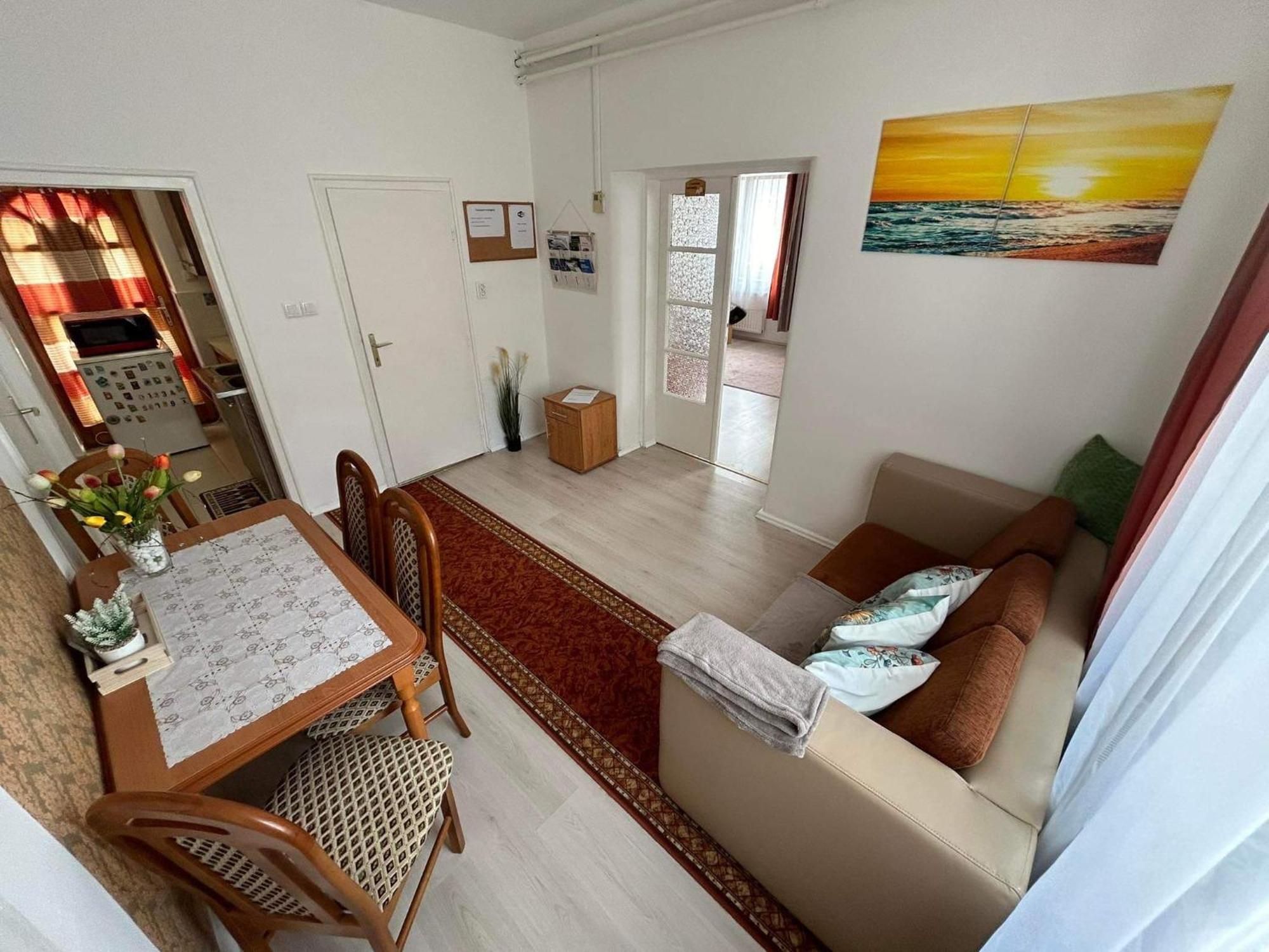 Tavaszpart Vendeghaz Appartement Szeged Buitenkant foto