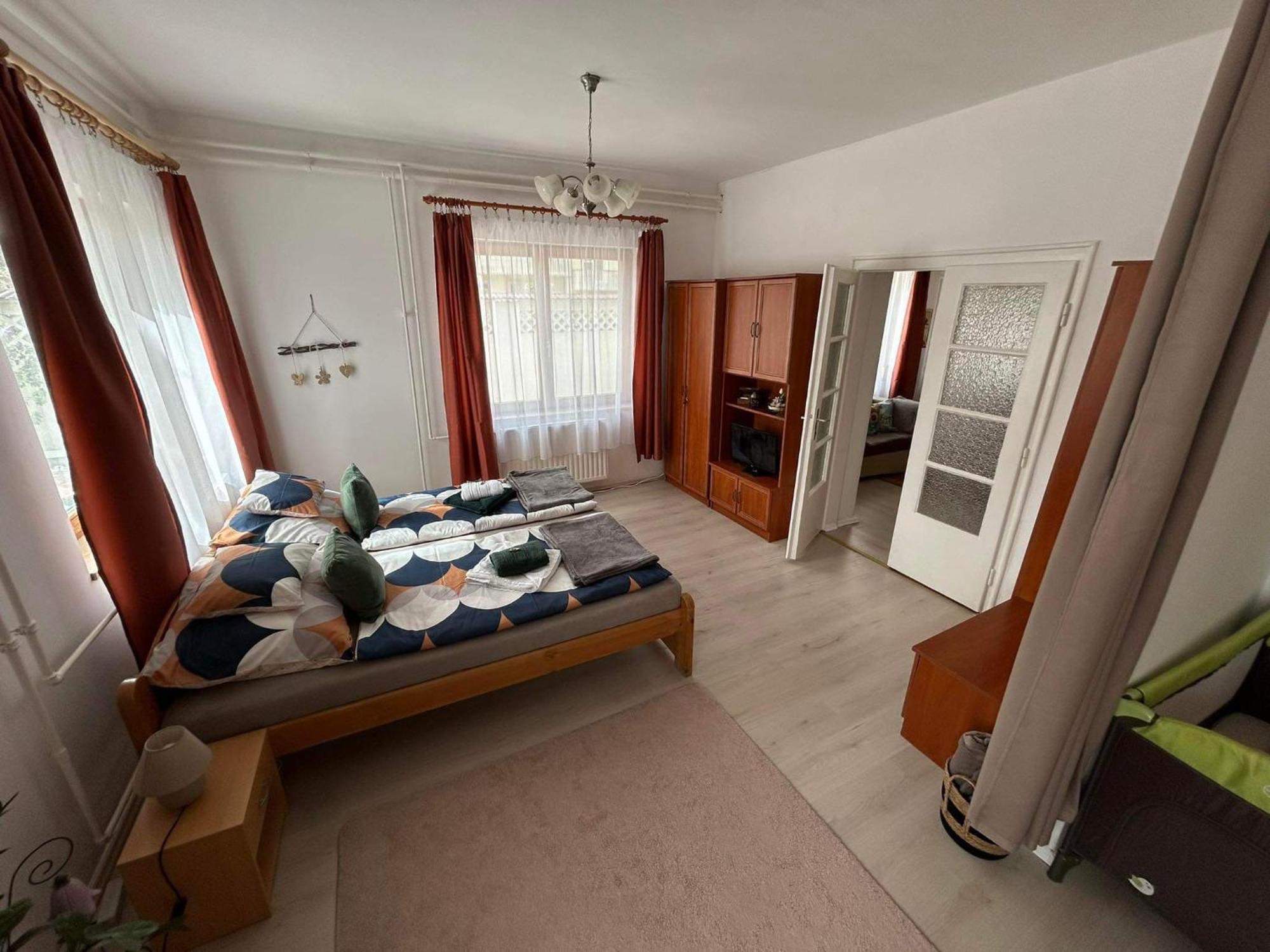 Tavaszpart Vendeghaz Appartement Szeged Buitenkant foto