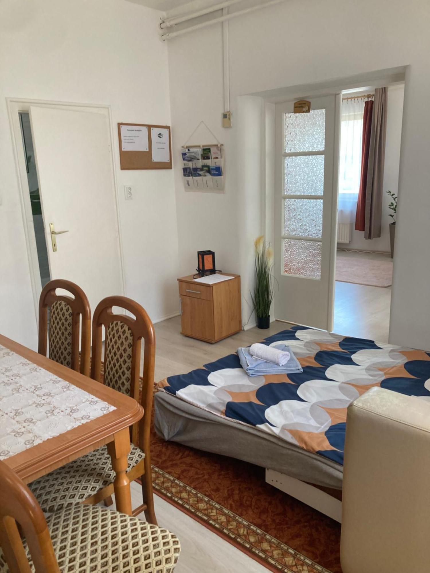 Tavaszpart Vendeghaz Appartement Szeged Buitenkant foto