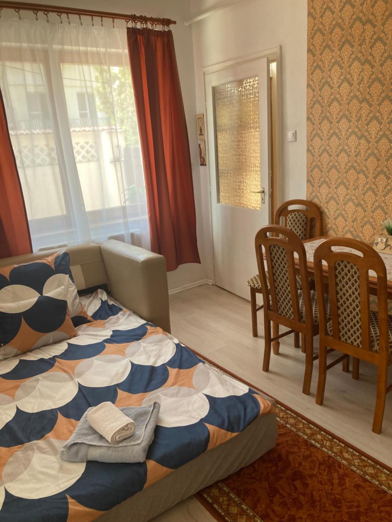 Tavaszpart Vendeghaz Appartement Szeged Buitenkant foto