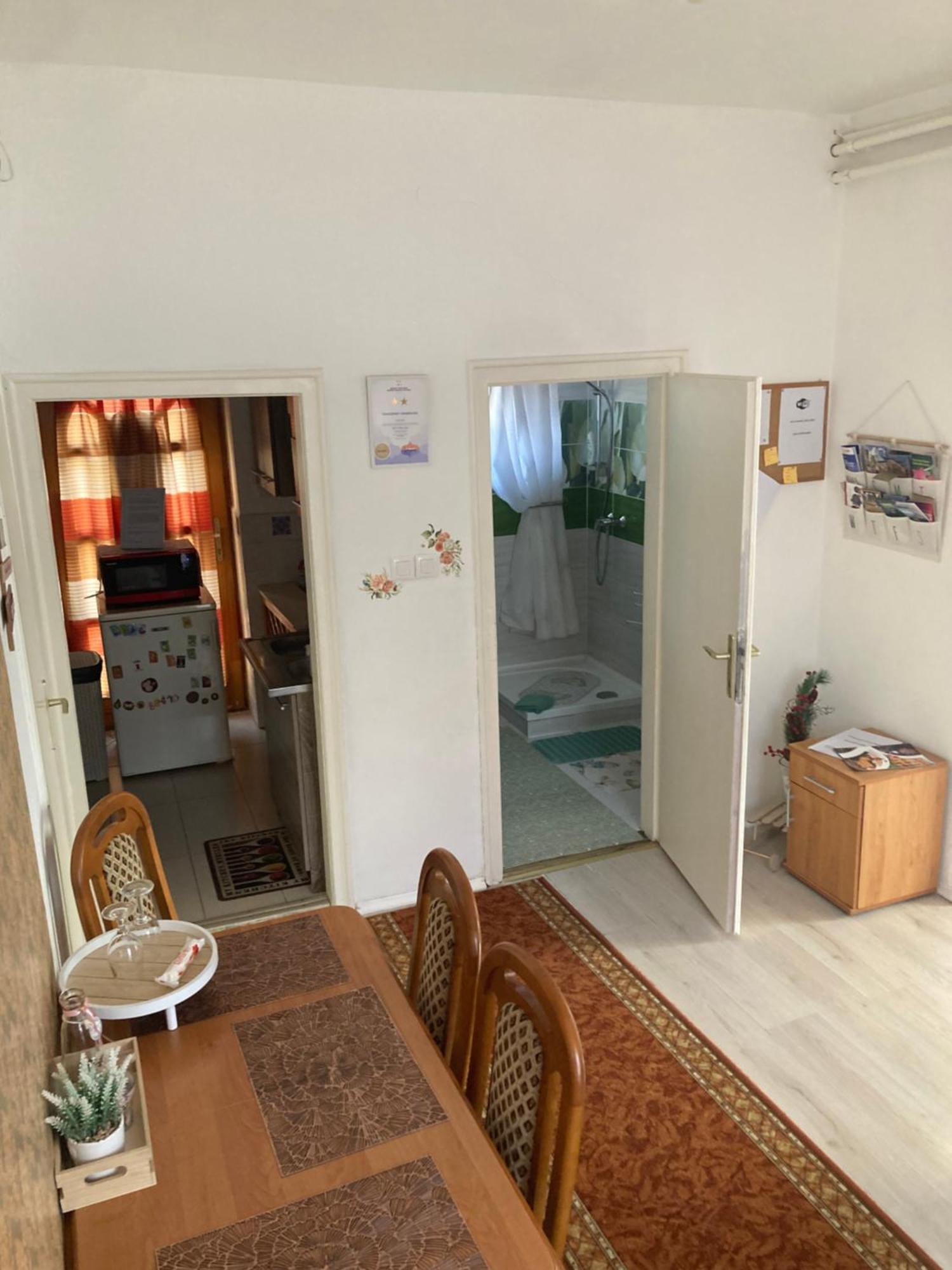 Tavaszpart Vendeghaz Appartement Szeged Buitenkant foto